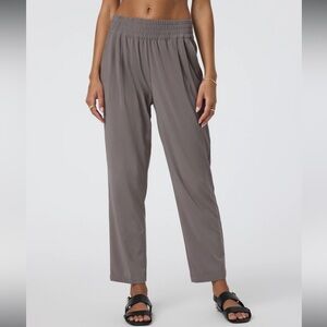 Vuori Women's Chia Villa pant. Large.